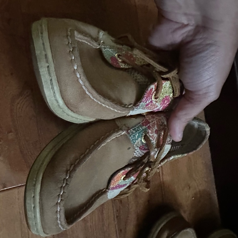 Sperry - Picture 3 of 5
